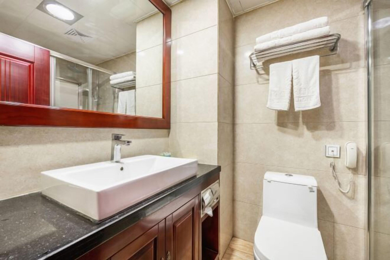 Bathroom 4, Longhai Hotel, Longnan