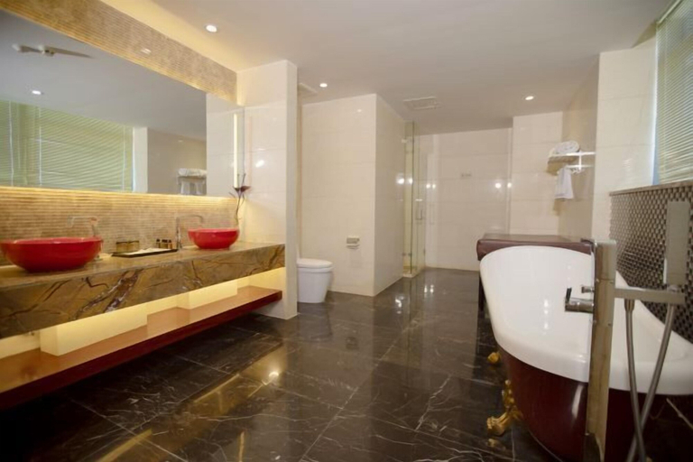 Bathroom 3, Xundian Fengyi Hotel (Tangdian Passenger Transport Terminal), Kunming