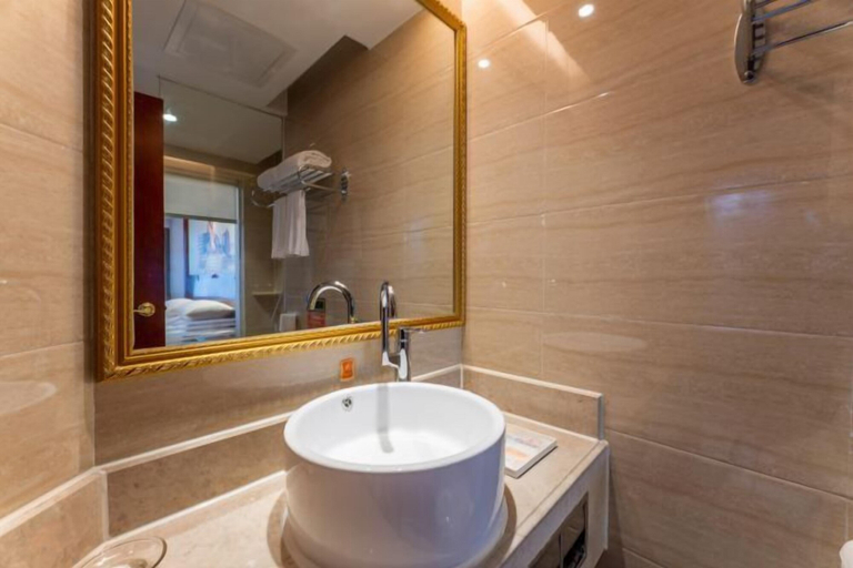 Bathroom 4, Vienna Hotel (Ji'an Railway Station), Ji'an