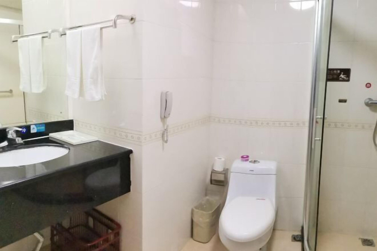 Bathroom 3, Tiantangzhai Holiday Hotel, Lu'an