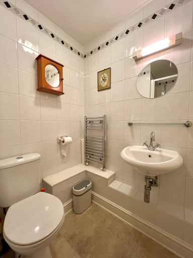 Bathroom 4, Meadow Rise, Gloucestershire