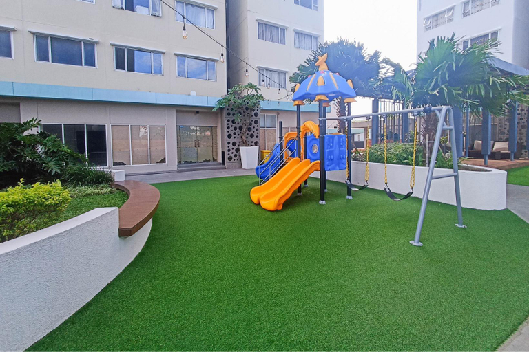 Family & Kids, Cozy 2BR at Royal Makassar Apartment By Travelio, Makassar