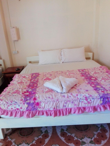 Others 4, sainamhoun guesthouse, Ngoi