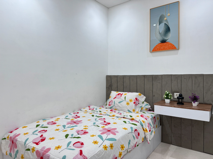 Bedroom 13