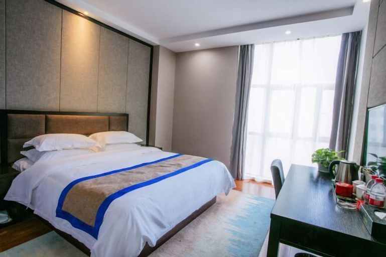 Bedroom 14