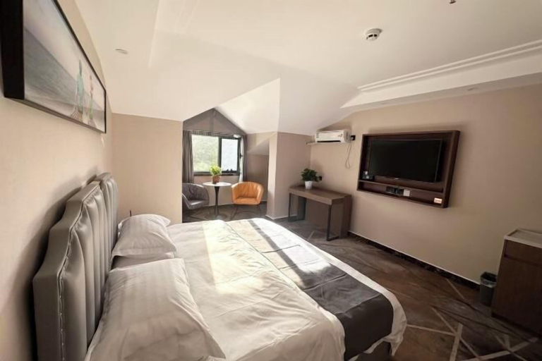 Bedroom 2, Shenhe Hotel, Altay