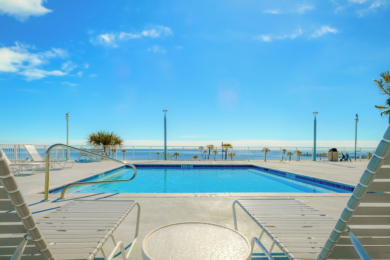 Sport & Beauty 3, Sea Breeze 1002 Penthouse, Harrison