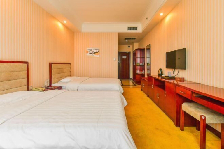 Bedroom 3, Linhai Business Hostel, Tangshan