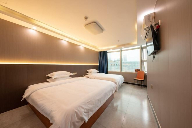 Bedroom 18
