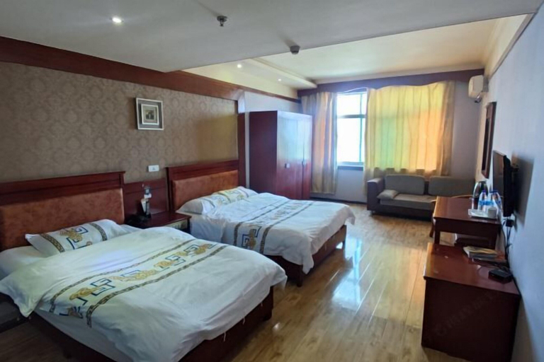 Bedroom 2, San Xinle Grand Large Hotel, Wenshan Zhuang and Miao