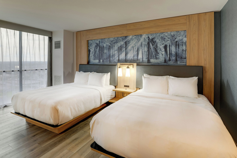 Bedroom 3, Mobile Marriott, Mobile