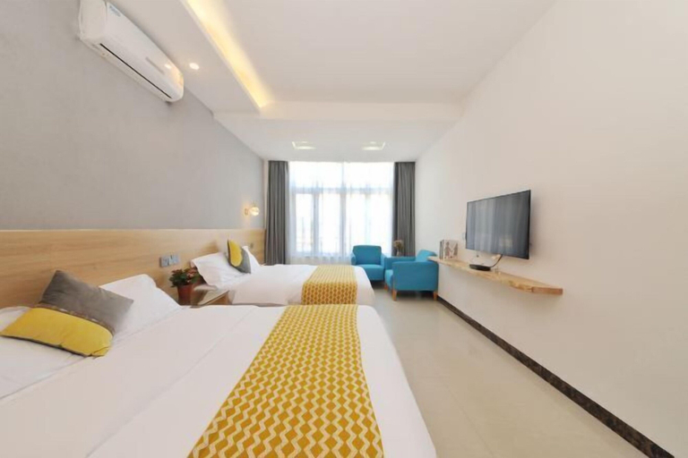 Bedroom 3, Hailai Inn, Beihai