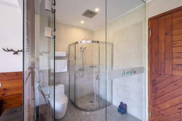 Bathroom 3, Qingxingul(Anji Yunshang Grassland Store), Huzhou