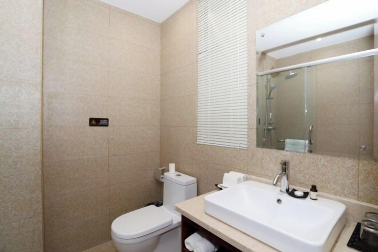 Bathroom 4, Li Hou Hotel, Changzhi
