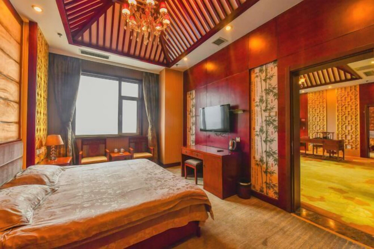 Bedroom 3, Linhai Business Hostel, Tangshan