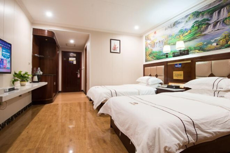 Bedroom 3, Xinhuangdu Hotel, Xupu, Guilin