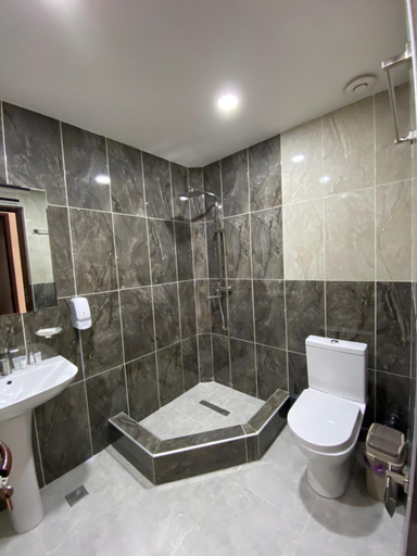Bathroom 2, Galash-R, Mestia