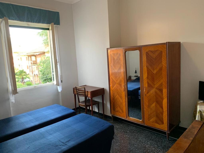 Bedroom 3, Albergo Magenta, Genova