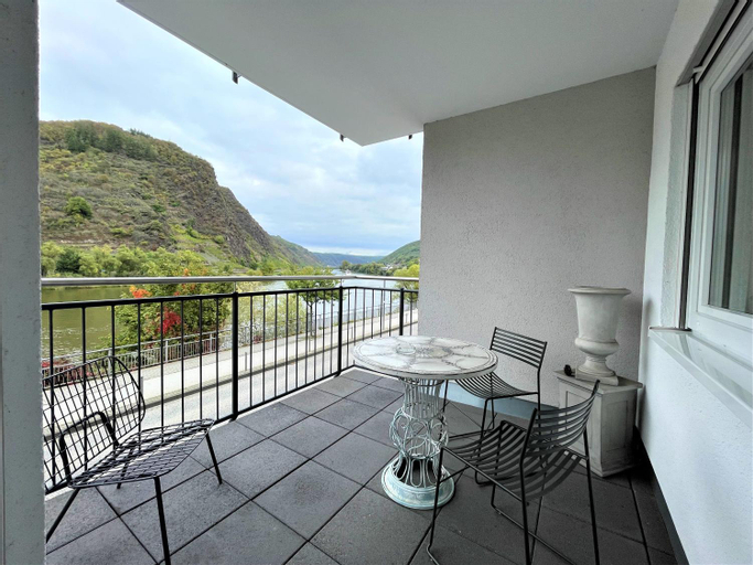 Exterior & Views 2, Villa Moselufer, schonste Aussicht, Luxurios, Netflix, Burg Cochem, Cochem-Zell