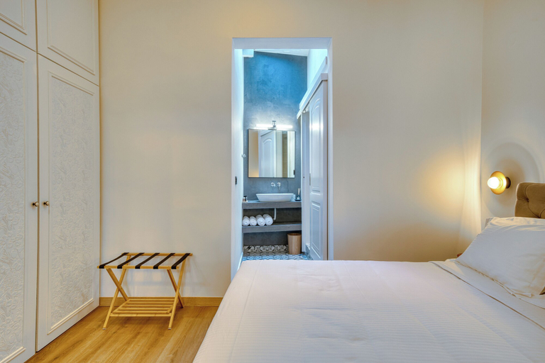 Bedroom 2, Vittore Gambello Rooms, Peloponnese