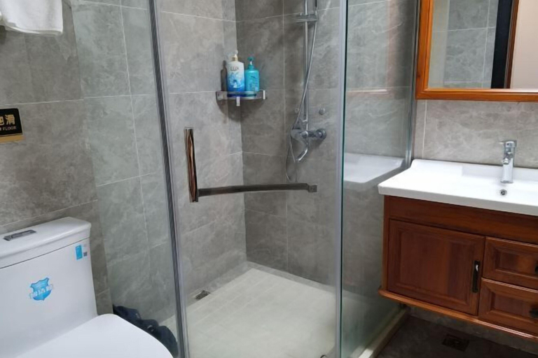 Bathroom 3, Ruyilou Hostel, Wenzhou