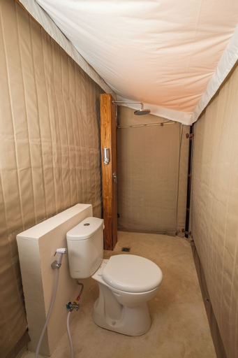 Bathroom 10