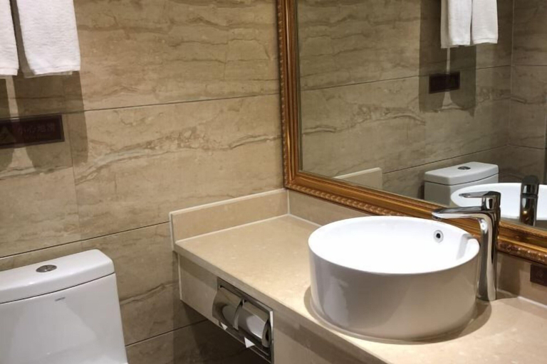 Bathroom 4, Venus Royal Hotel (Guilin Lingui Yongwang Mansion Store ), Guilin