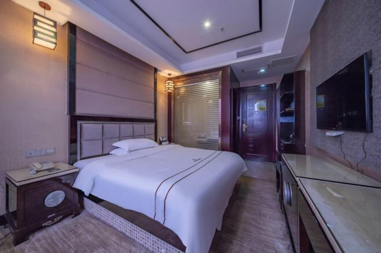 Bedroom 13