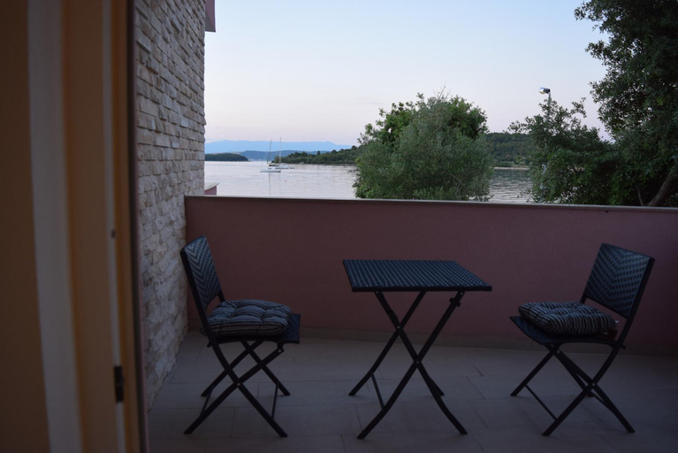 Others 4, Apartmani Jelenic, Pašman