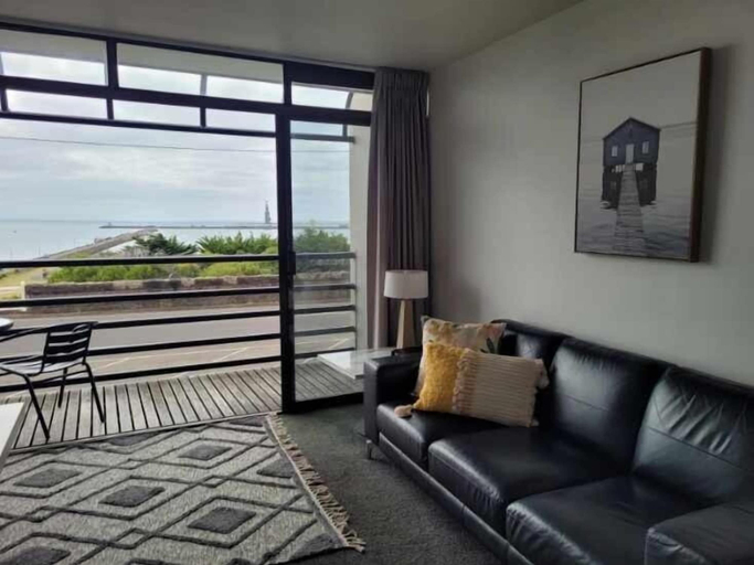 Others 5, Centreport Units, Glenelg - Portland