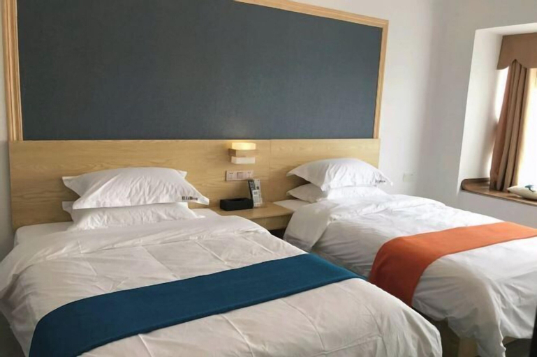 Bedroom 9
