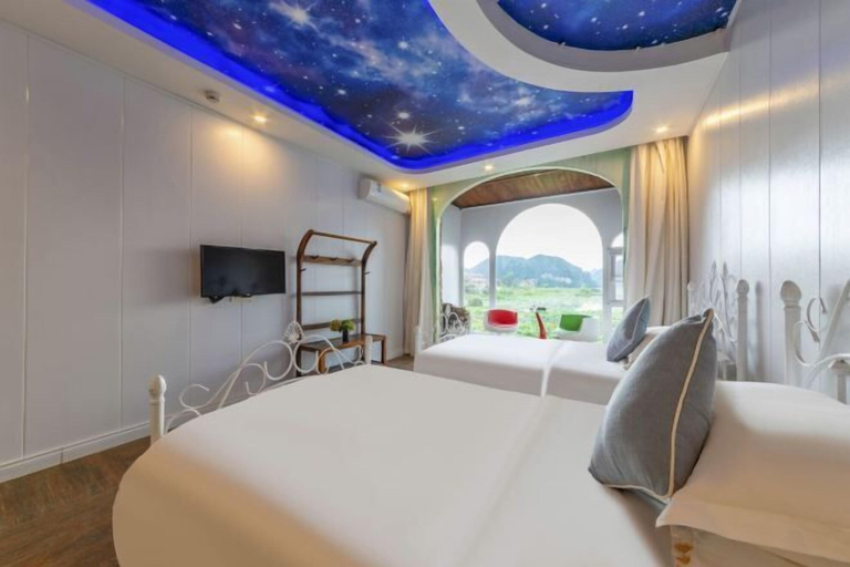 Bedroom 3, Home on the Cloud, Sky Land, Lake View B&B, Wenshan Zhuang and Miao