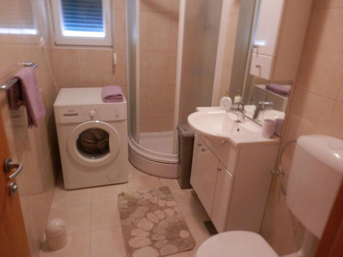 Bathroom 3, Apartments St Rialto, Jelsa