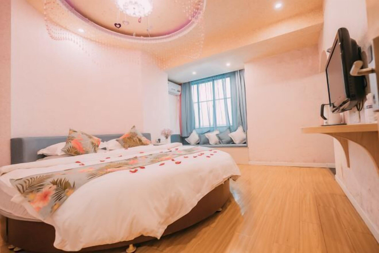 Bedroom 2, Orange Hotel, Chenzhou