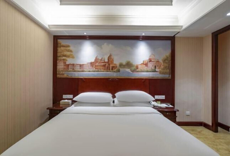Bedroom 3, Vienna Hotel (Loudi Chunyuan Pedestrian Street), Loudi