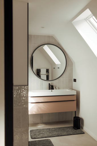 Bathroom 5, l'empreinte, Marne