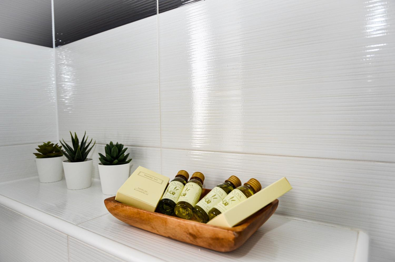 Food & Drinks, MarAzul Apartments, Povljane