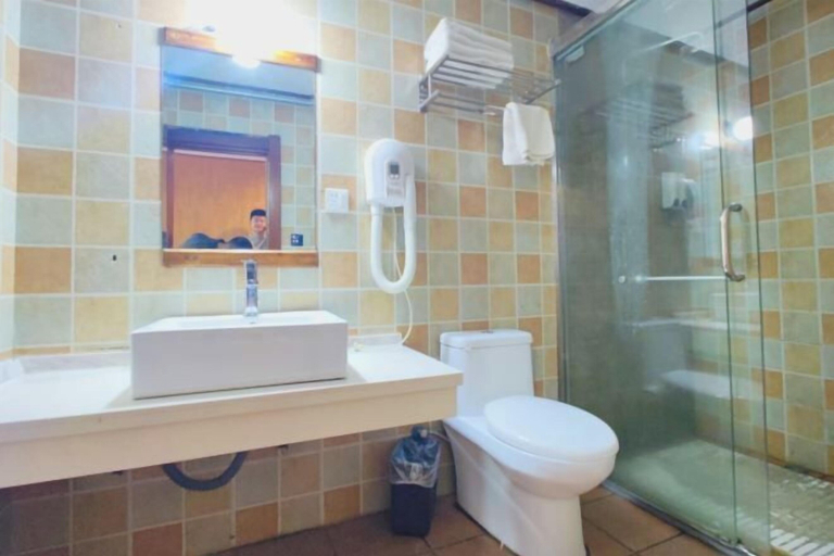 Bathroom 3, Xijiang Yuetang Homestay (Observation Deck), Qiandongnan Miao and Dong