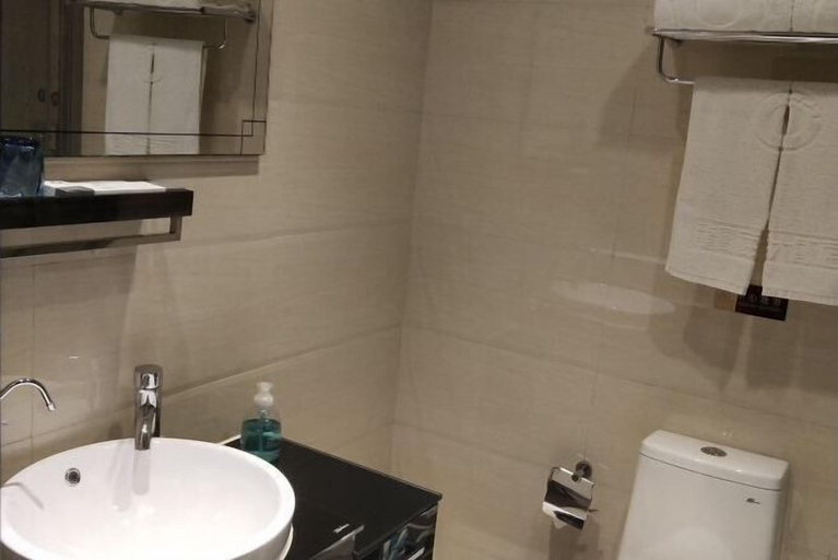 Bathroom 4, Longfengxiang Hotel, Dongying