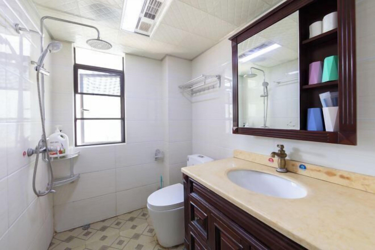 Bathroom 3, Huaxi Guesthouse, Zhangjiajie