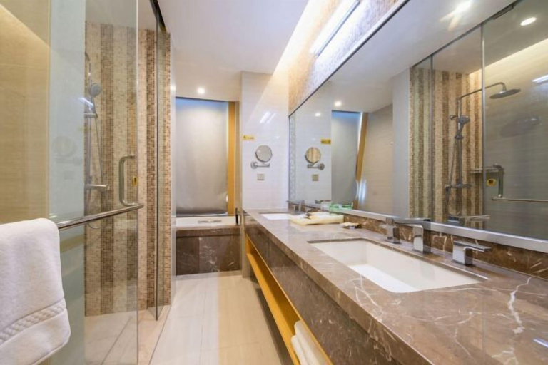 Bathroom 4, Jiasheng Jinling Hotel, Nanjing