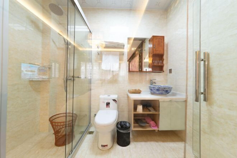 Bathroom 3, Linshui Renjia Inn, Suzhou