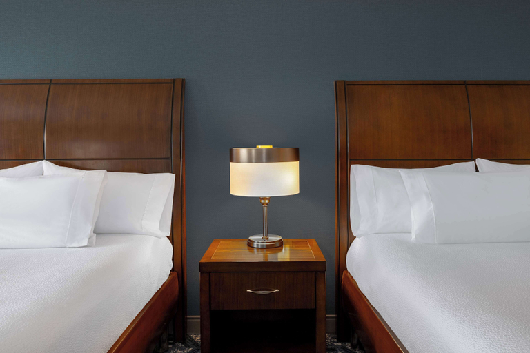 Bedroom 3, Hilton Garden Inn Burlington Downtown, Chittenden