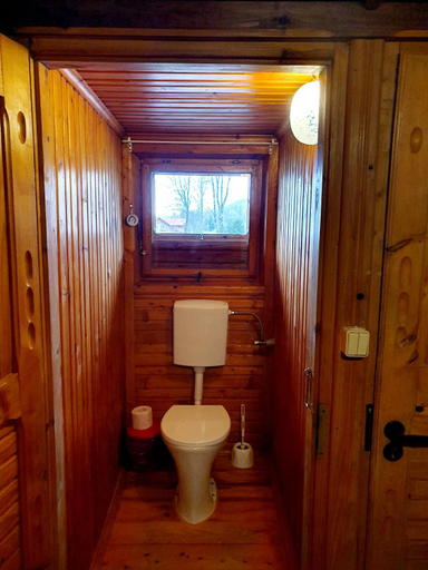 Bathroom 3, Raj Helmuta, Bieszczady