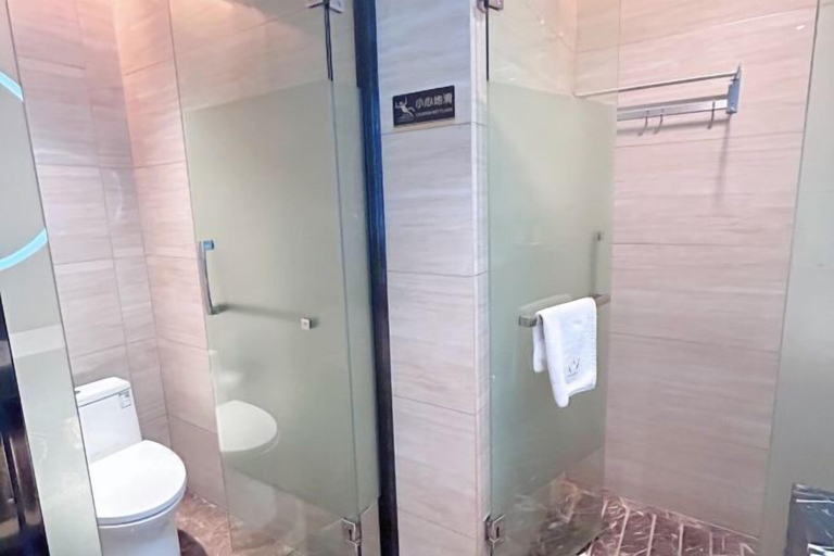 Bathroom 3, Laimei Hotel, Enshi Tujia and Miao