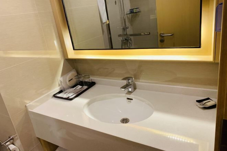 Bathroom 4, Shanghai Sanhang Hotel, Shanghai