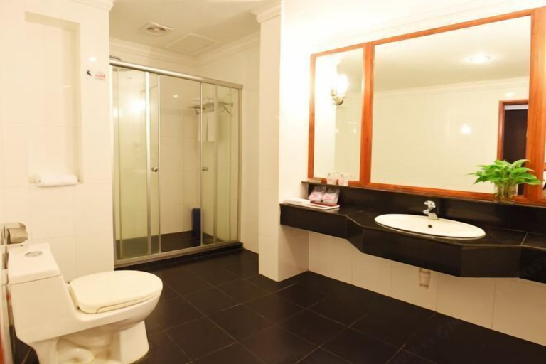 Bathroom 4, Minqing Qiyuan Hotel, Fuzhou
