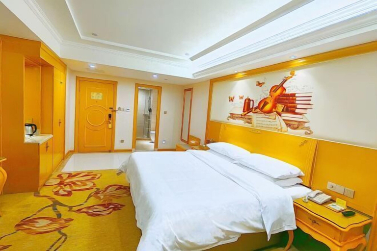 Bedroom 3, Vienna Hotel (Jiangmen Wanda Plaza Store), Jiangmen