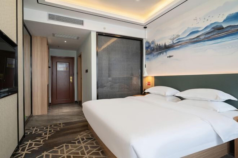 Bedroom 2, Kaisheng Hotel, Xiangtan