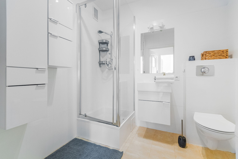 Bathroom 2, Tropicana by Grand Apartments, Sopot